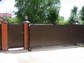 Дистанционное управление с откатными воротами - пример 8 фото в Фосфоритном