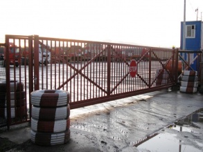 Решетчатые ворота откатные - пример 12 фото в Фосфоритном