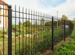 Сварные заборы с забивными столбами  12 метров фото в Фосфоритном
